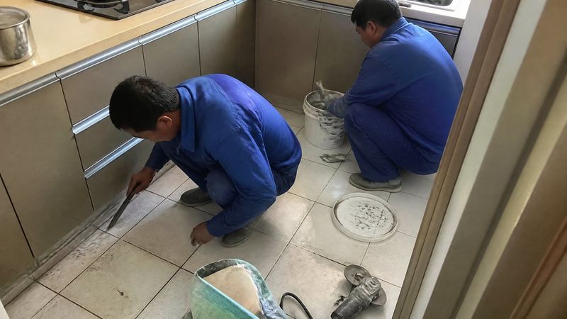 白鹤洞阳台漏水维修施工过程